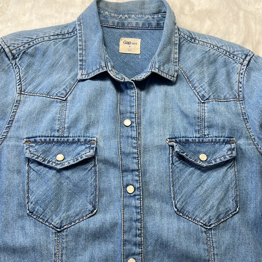 GAP Western Pearlsnap Shirt Dress M Belted‎ Chambray Lightweight Cotton Cowgirl - Picture 8 of 17